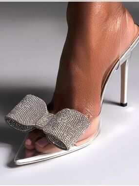 New Aminah Abdul Jillil ALORA TUXEDO CLEAR + SILVER CRYSTAL BOW 4" Heels Size 8